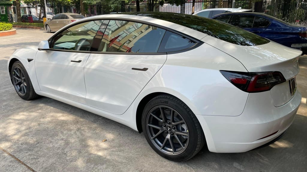 xe-dien-tesla-model-3-gia-hon-3-ti-dong-ve-viet-nam-2